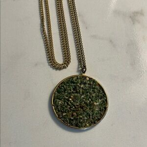 Vintage Open Bezel Peridot Nugget Stone Necklace on Gold Chain